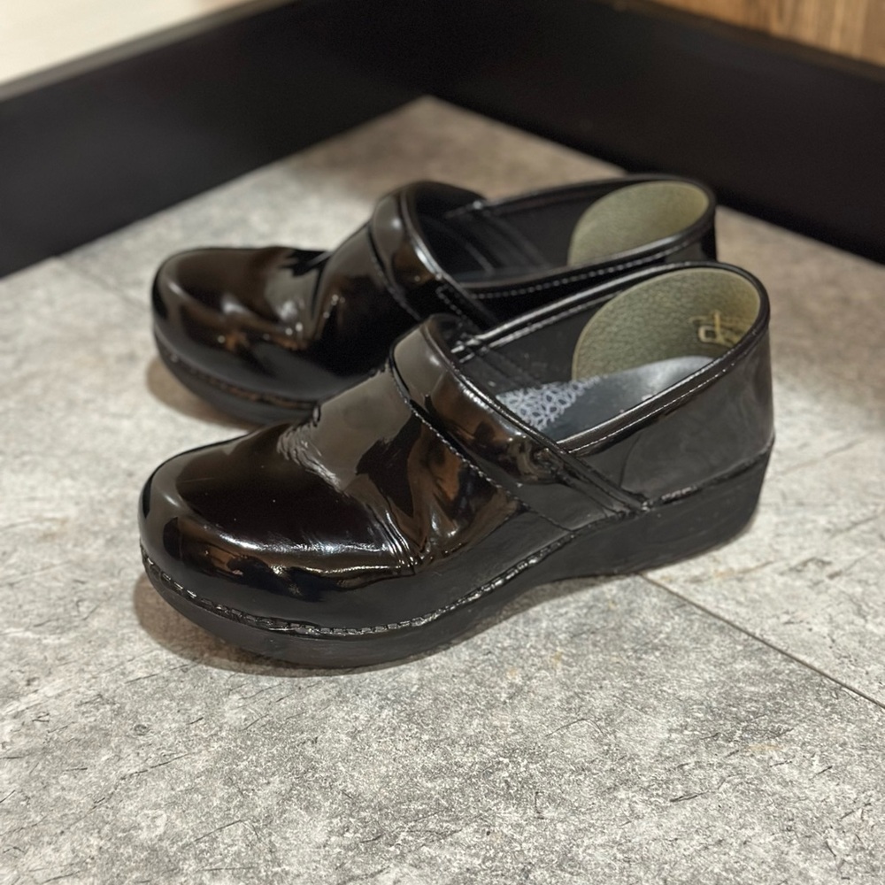 Dansko Black Patent Leather Mules size 10